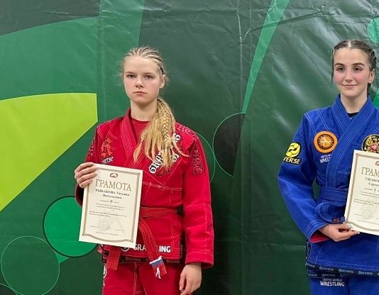 Олеся Илькина и Татьяна Рыбакова из Рыбного выступят на Первенстве Европы по спортивной борьбе