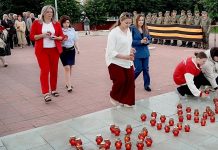 В Рыбном прошли памятные митинги
